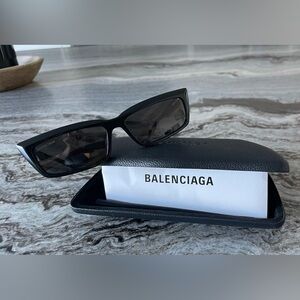 Balenciaga Everyday BB0047S-001